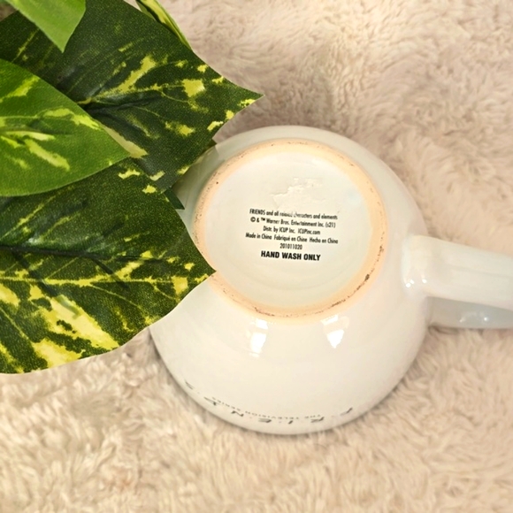 Friends Central Perk Large Coffee Mug, NWOT - Picture 3 of 4
